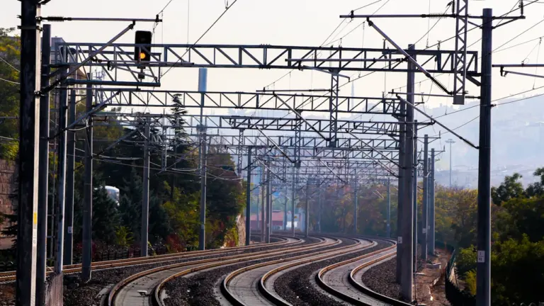 Bahnverkehr heute: Baustellen vor der Abfahrt prüfen