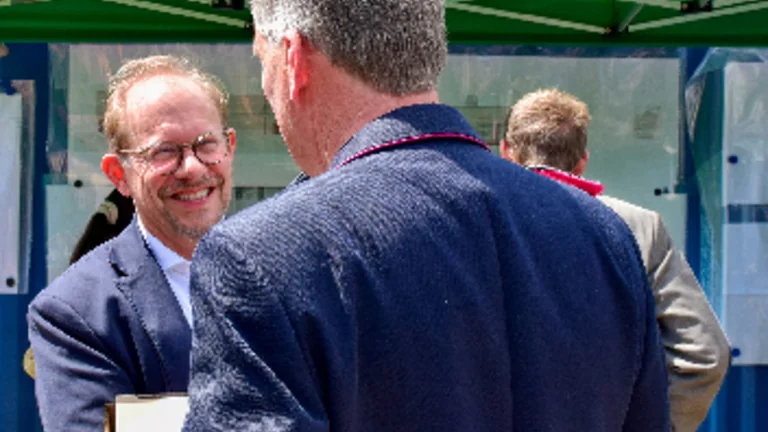 Neumünster: Der Oberbürgermeister kommt an die Haustür