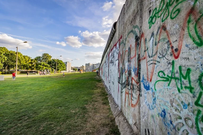 13. August 1961: Wie die Berliner Mauer Berlin bis heute prägt