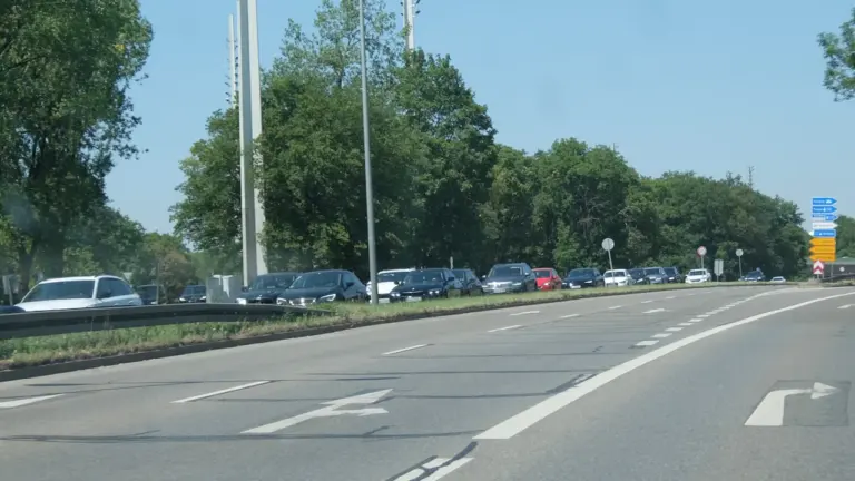 Rückreise-Sonntag: So prüfen Sie Ihre Route und Verbindung heute