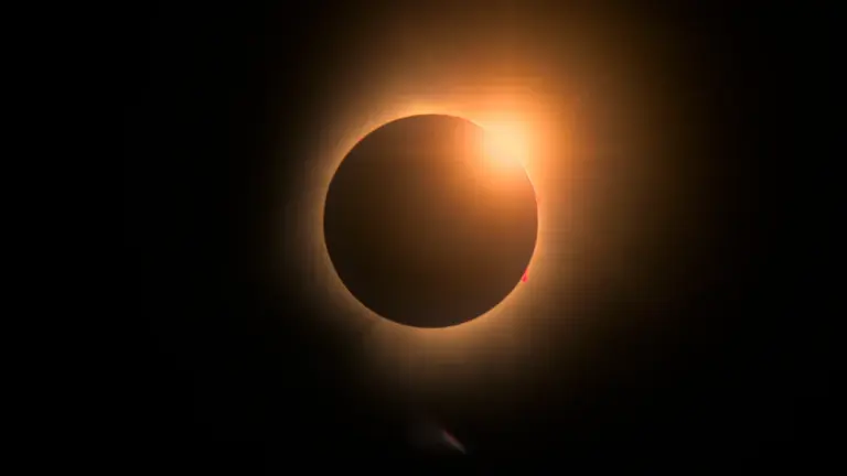 Sonnenfinsternis am 12. August: So beobachten Sie sicher