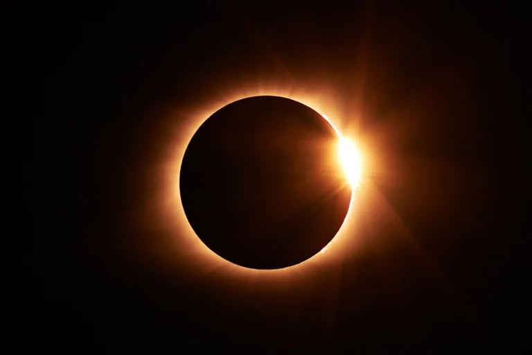 Sonnenfinsternis am 12. August: So beobachten Sie sicher