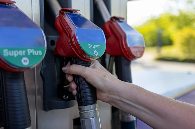 Spritpreise vergleichen: So tanken Sie günstiger