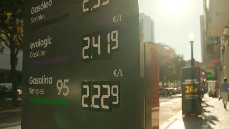 Benzin- und Dieselpreise am Standort vergleichen: So rechnet sich der Umweg