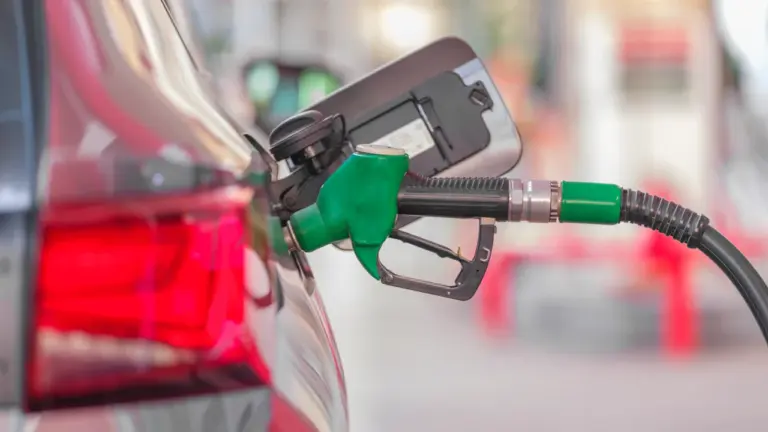 Tankpreise vergleichen: Lohnt sich der Umweg zur günstigeren Zapfsäule?